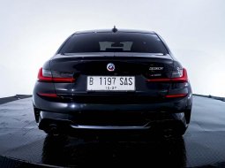 BMW 330i 2.0 M Sport AT 2022 Hitam 9