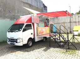 265KM SEPERTI BARU, MURAH Isuzu traga foodtruck 2021 food truck