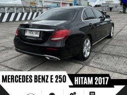 Mercedes-Benz E-Class E250  2017 6
