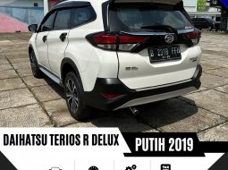 Daihatsu Terios R A/T Deluxe 2019 3