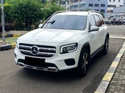 Mercedes-Benz GLB 200 Progressive Line 2021 putih km 29rbn pajak panjang 3