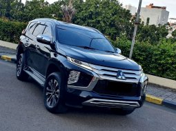 Mitsubishi Pajero Sport NewDakar Ultimate 4x4 A/T 2023 hitam km 22 ribuan sunroof 2