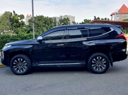 Mitsubishi Pajero Sport NewDakar Ultimate 4x4 A/T 2023 hitam km 22 ribuan sunroof 4