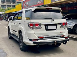 Toyota Fortuner G VNT TRD AT 2012 Putih 4