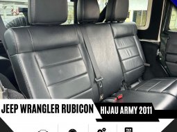 Jeep Wrangler Rubicon 4-Door 2011 10