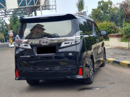 Toyota Vellfire 2.5 G A/T 2023 hitam km 22 ribuan pilotseat cash kredit proses bisa dibantu 5
