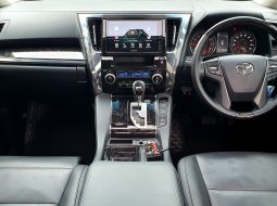 Toyota Vellfire 2.5 G A/T 2023 hitam km 22 ribuan pilotseat cash kredit proses bisa dibantu 10