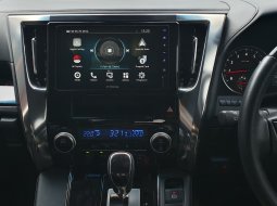 Toyota Vellfire 2.5 G A/T 2023 hitam km 22 ribuan pilotseat cash kredit proses bisa dibantu 7