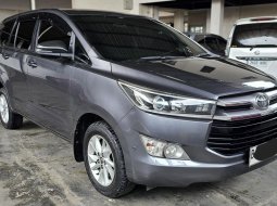 Toyota Innova 2.4 V A/T ( Matic Diesel ) 2019 Abu2 Mulus Siap Pakai Good Condition 2