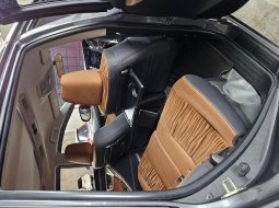 Toyota Innova 2.4 V A/T ( Matic Diesel ) 2019 Abu2 Mulus Siap Pakai Good Condition 11