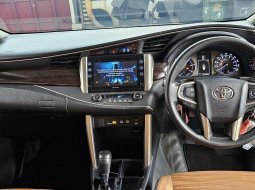 Toyota Innova 2.4 V A/T ( Matic Diesel ) 2019 Abu2 Mulus Siap Pakai Good Condition 8