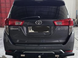Toyota Innova 2.4 V A/T ( Matic Diesel ) 2019 Abu2 Mulus Siap Pakai Good Condition 5