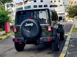 Jeep Wrangler Rubicon 4-Door 2023 hijau km 9 rb 7