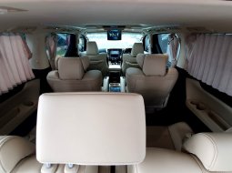 Toyota Alphard 2.5 G A/T 2019 putih km 13 ribuan antik 19