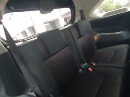 Toyota Veloz Q 2024 hitam km 11 ribuan 12