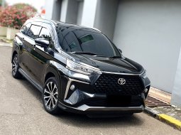 Toyota Veloz Q 2024 hitam km 11 ribuan 3