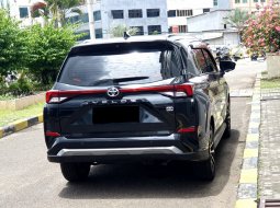 Toyota Veloz Q 2024 hitam km 11 ribuan 5