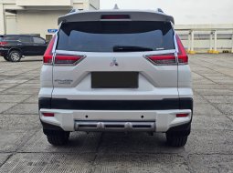 Mitsubishi Xpander Cross NewPremium Package CVT 2023 Putih km 21 rb 2