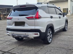 Mitsubishi Xpander Cross NewPremium Package CVT 2023 Putih km 21 rb 10