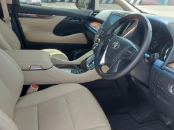 Toyota Alphard 2.5 G A/T 2022 9