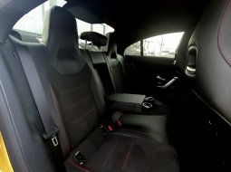 Mercedes-Benz CLA 200 AMG Line 2022 kuning km 8 ribuan 13