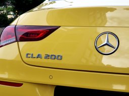 Mercedes-Benz CLA 200 AMG Line 2022 kuning km 8 ribuan 15