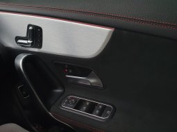 Mercedes-Benz CLA 200 AMG Line 2022 kuning km 8 ribuan 18