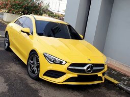 Mercedes-Benz CLA 200 AMG Line 2022 kuning km 8 ribuan 3