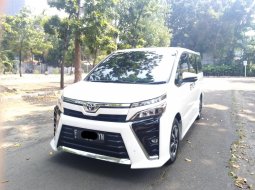 Toyota VOXY 2.0 AT 2019 , JUAL CEPAT 8