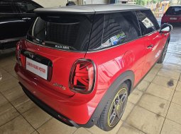 Mini Cooper S Electric 3 Doors 2023 Merah Metalik 4