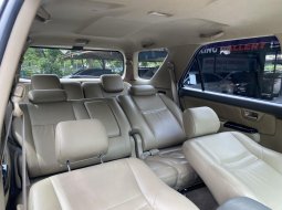 Toyota Fortuner G TRD VNT AT 2012 Putih 10