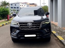 Toyota Fortuner New  4x4 2.8 GR Sport A/T DSL GR SPORT 2022 diesel hitam