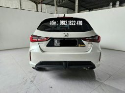 Honda City Hatchback RS AT ( Matic ) 2022 Putih Km low 40rban plat ganjil jakarta selatan 6