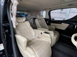 Toyota Alphard 2.5 G A/T 2021 Hitam 8