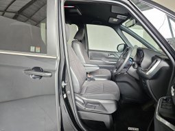 Toyota Voxy 2.0 AT ( Matic ) 2024 Hitam Low Km 11rban Good Condition Siap Pakai Jakarta pusat 8