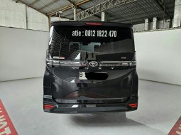 Toyota Voxy 2.0 AT ( Matic ) 2024 Hitam Low Km 11rban Good Condition Siap Pakai Jakarta pusat 5