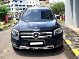 Mercedes-Benz GLB 200 Progressive Line 2022 hitam km 45 ribuan cash kredit proses bisa dibantu