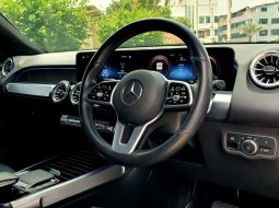 Mercedes-Benz GLB 200 Progressive Line 2022 hitam km 45 ribuan cash kredit proses bisa dibantu 14