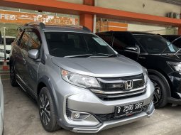 Honda BR-V E Prestige 2020 Silver - DP MULAI 15 JUTA