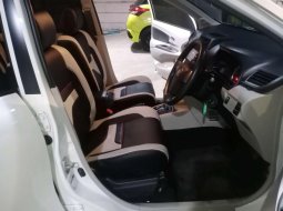 Daihatsu Xenia 1.5 R Deluxe AT 2019 putih 7