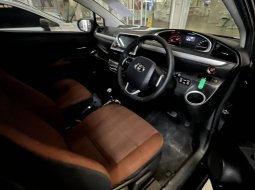 Toyota Sienta V  AT 2019 Hitam 8