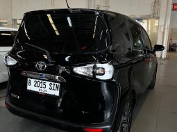 Toyota Sienta V  AT 2019 Hitam 4
