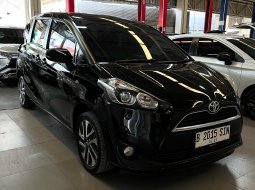 Toyota Sienta V  AT 2019 Hitam 2
