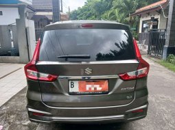 Suzuki Ertiga GX AT 2018 Abu-abu 2