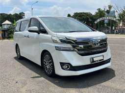 NEW STOCK‼️ Toyota Vellfire G ATPM AT Putih 2017