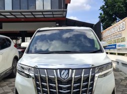 Toyota Alphard G 2.5 Matic Tahun 2023 Kondisi Mulus Terawat Istimewa Seperti Baru