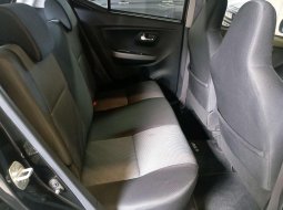 Daihatsu Ayla 1.0 X MT 2022 Hitam 8