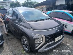 Hyundai Stargazer Prime AT 2022 Abu-abu