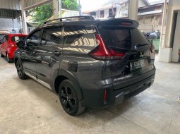 Mitsubishi Xpander Cross Black Edition AT 2021 Abu-abu 4