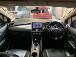 Mitsubishi Xpander Cross Black Edition AT 2021 Abu-abu 3